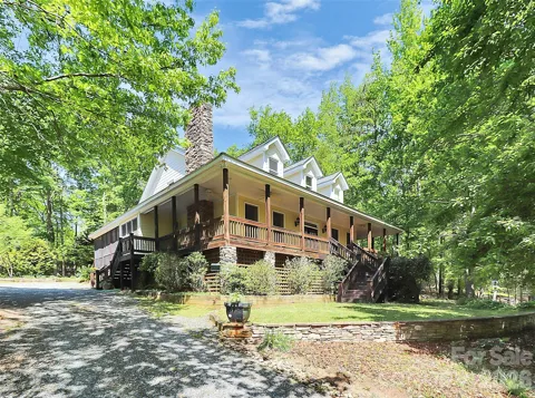 729 Lochaven Road