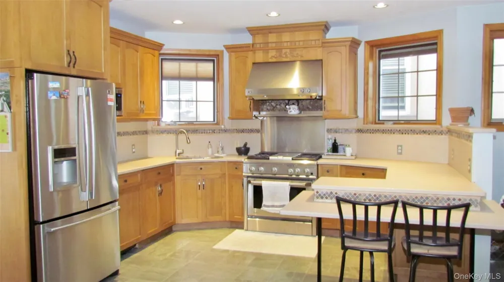 66-71 74th Street Middle Village, NY 11379