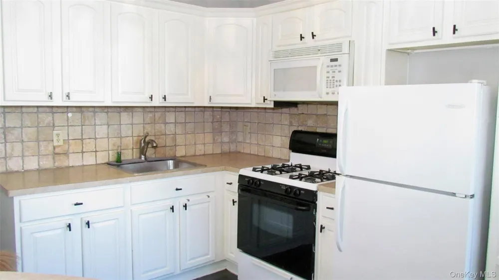 66-71 74th Street Middle Village, NY 11379