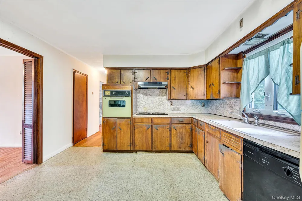 274 Johnson Avenue Sayville, NY 11782