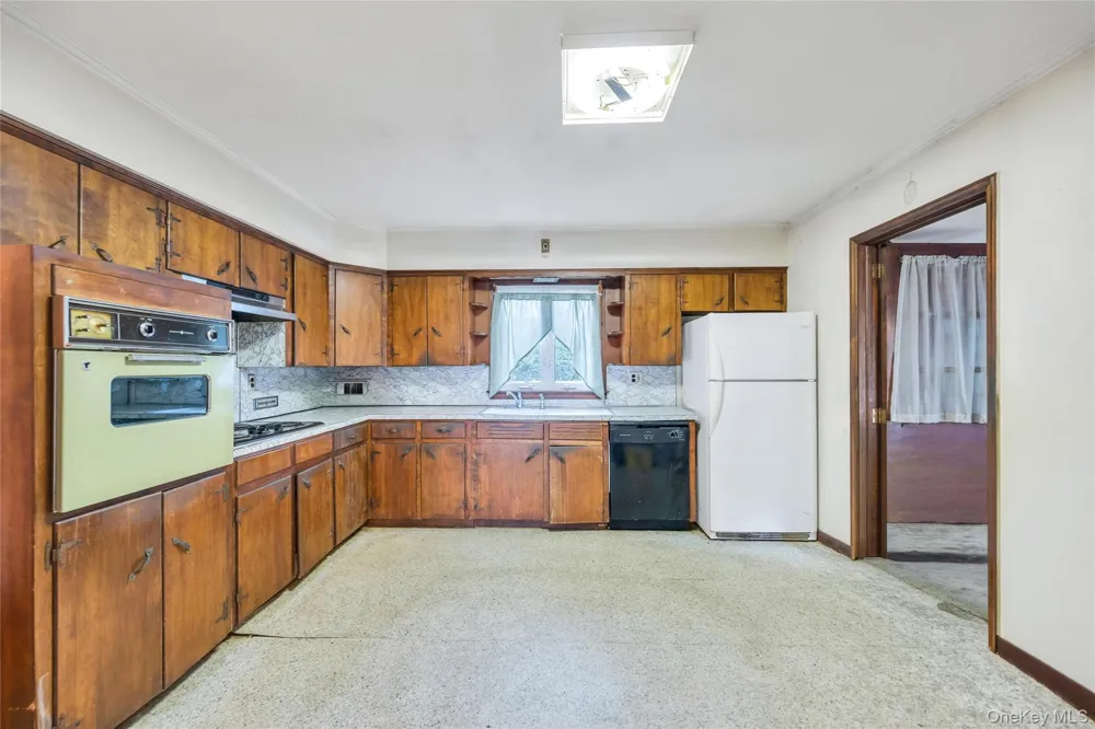 274 Johnson Avenue Sayville, NY 11782