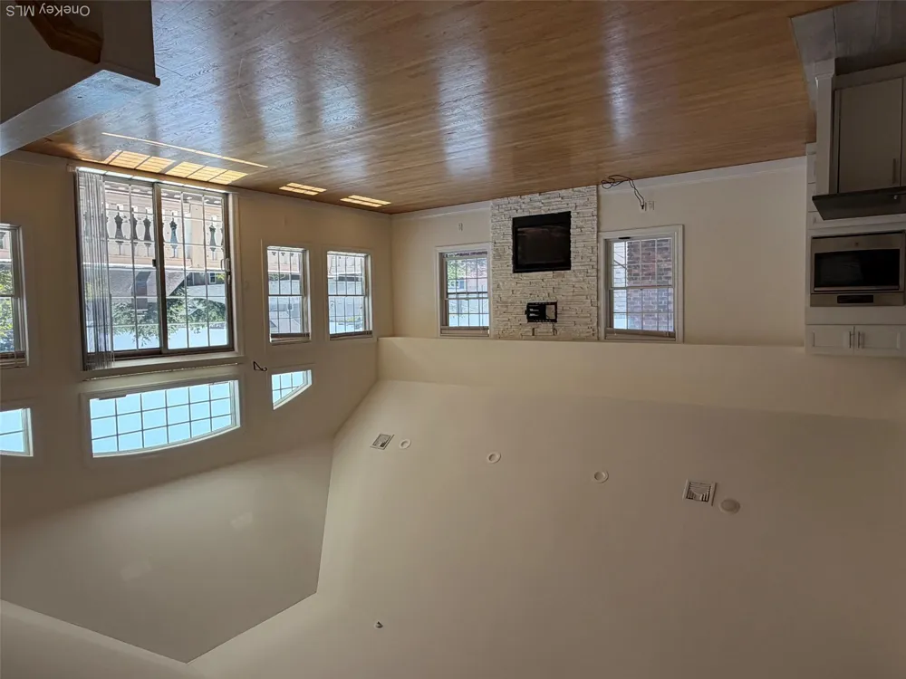 621 E Olive Street #2 Long Beach, NY 11561