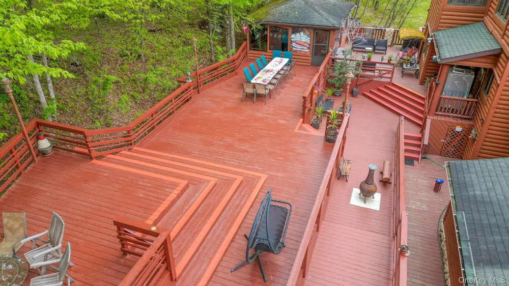 969 Hurd Road Swan Lake, NY 12783
