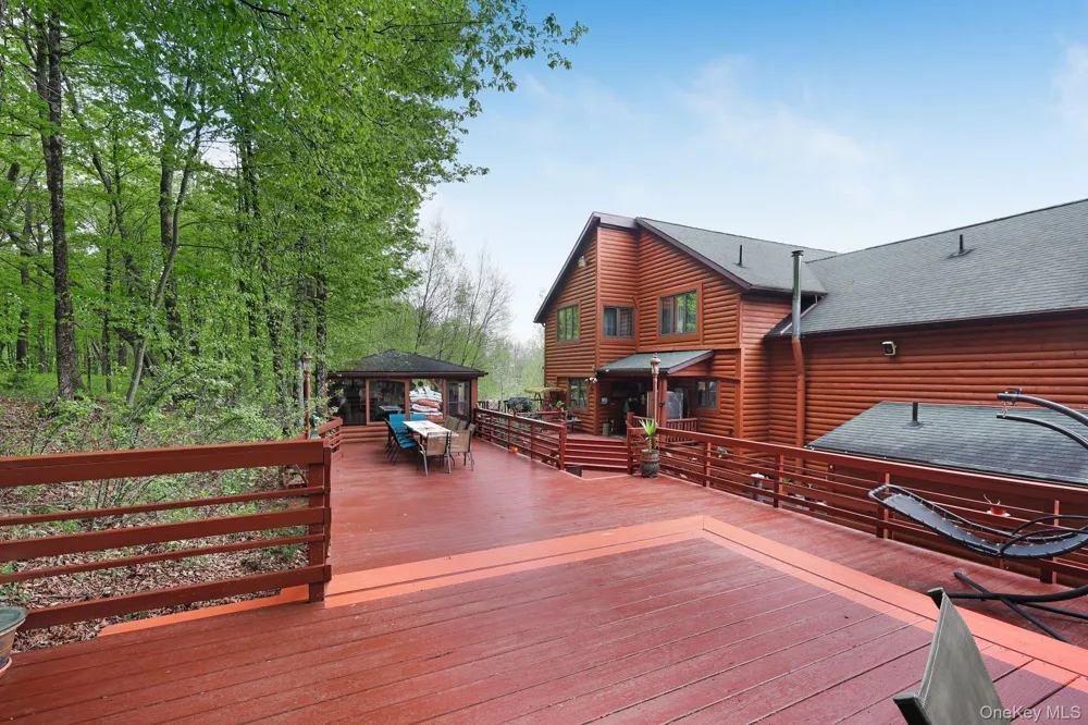 969 Hurd Road Swan Lake, NY 12783