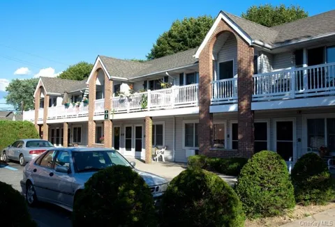 870 Little East Neck Road #D03