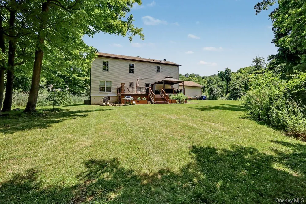 15 Country Hill Road Brewster, NY 10509