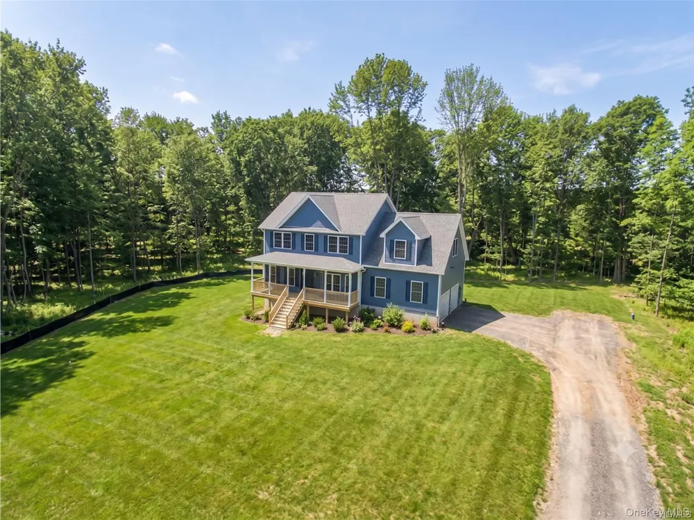 5 Harrier Ridge Drive Wallkill, NY 12589