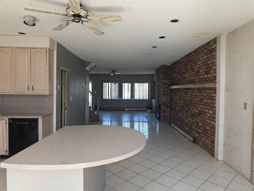 39 Kent Road Island Park, NY 11558