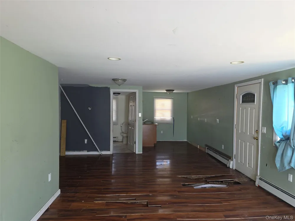 39 Kent Road Island Park, NY 11558