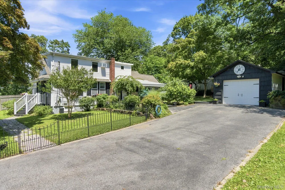 88 Cherry Road Rocky Point, NY 11778