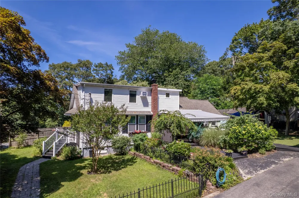 88 Cherry Road Rocky Point, NY 11778