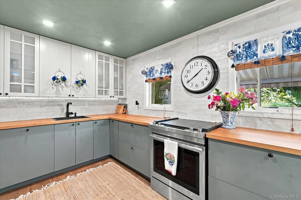 88 Cherry Road Rocky Point, NY 11778
