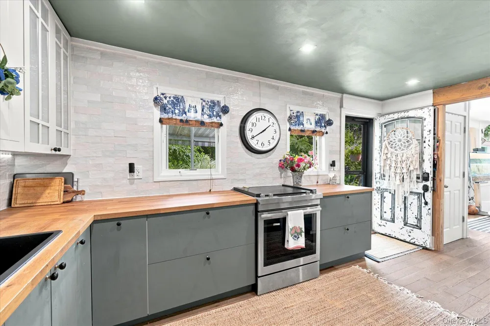 88 Cherry Road Rocky Point, NY 11778