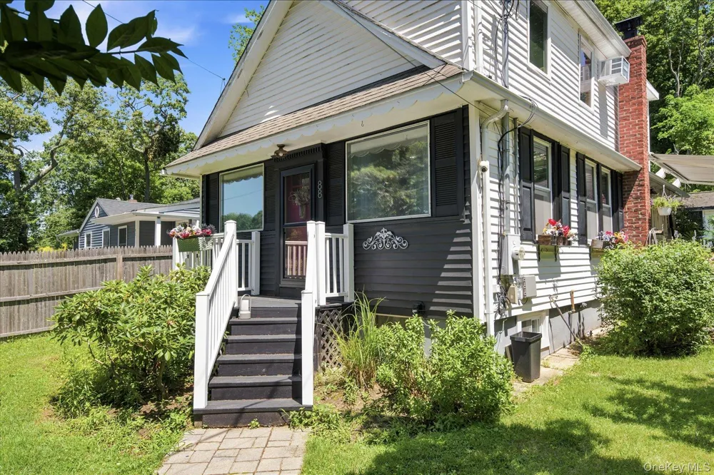88 Cherry Road Rocky Point, NY 11778
