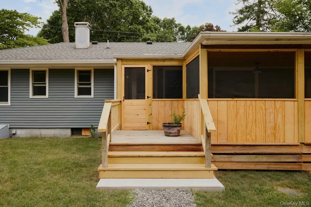5 Orchard Street Rhinebeck, NY 12572