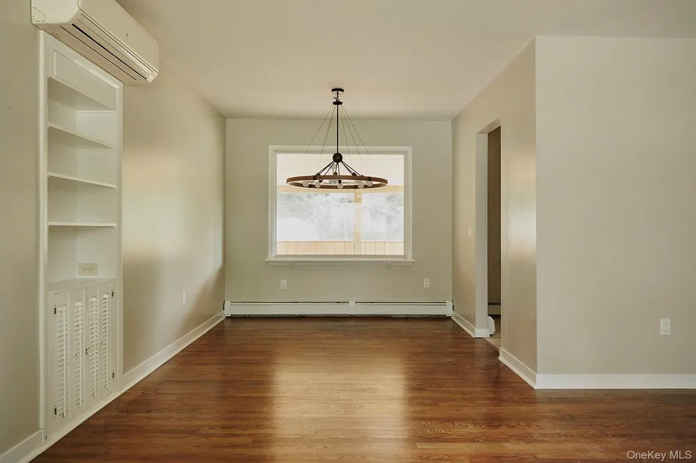 5 Orchard Street Rhinebeck, NY 12572