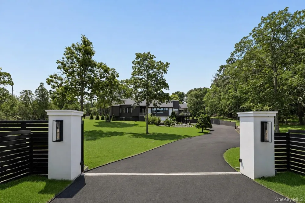 138 Longview Road Southampton, NY 11968