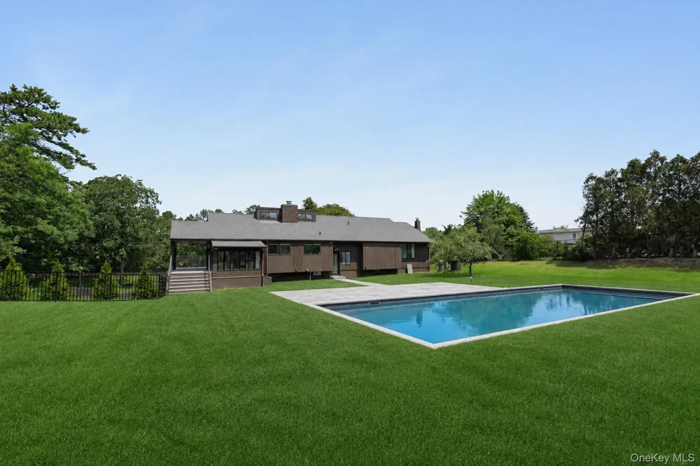 138 Longview Road Southampton, NY 11968