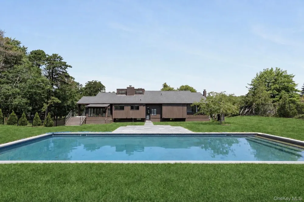 138 Longview Road Southampton, NY 11968