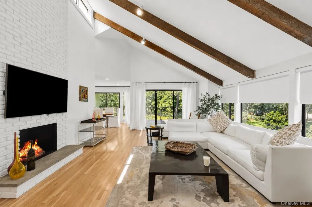 138 Longview Road Southampton, NY 11968