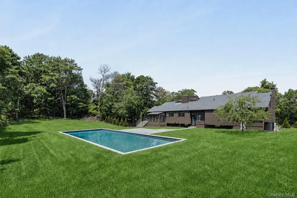 138 Longview Road Southampton, NY 11968