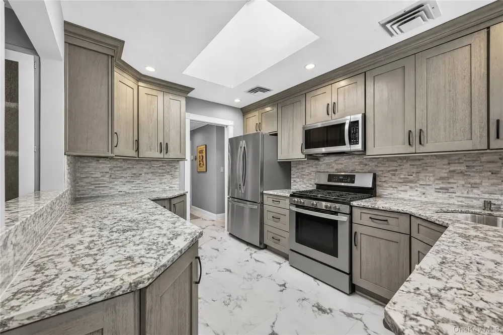 219-04 Stewart Road Hollis Hills, NY 11427