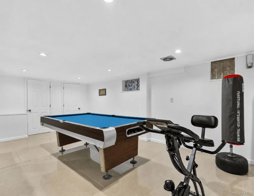 219-04 Stewart Road Hollis Hills, NY 11427