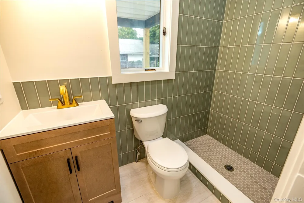 28 Cammerer Avenue East Rockaway, NY 11518