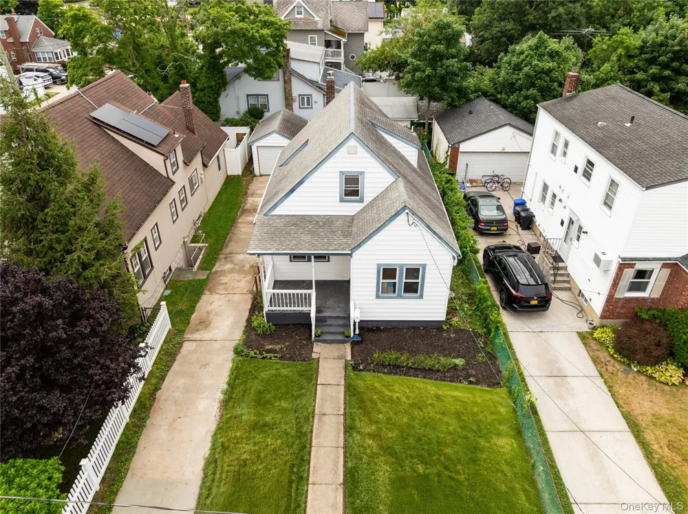 28 Cammerer Avenue East Rockaway, NY 11518