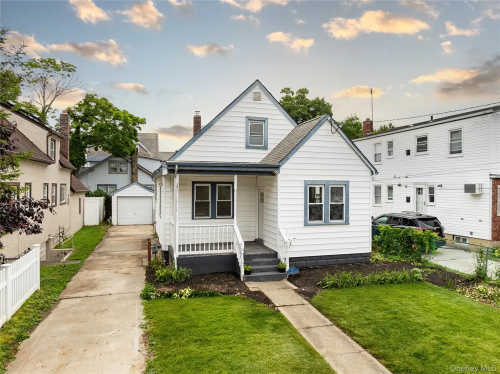 28 Cammerer Avenue East Rockaway, NY 11518