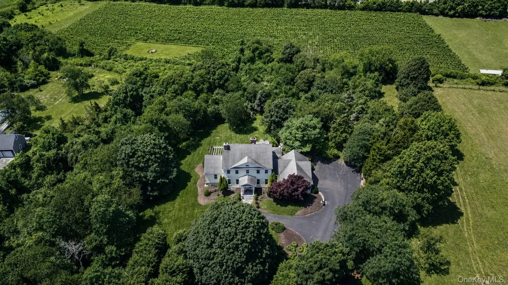 1492 Skunk Lane Cutchogue, NY 11935