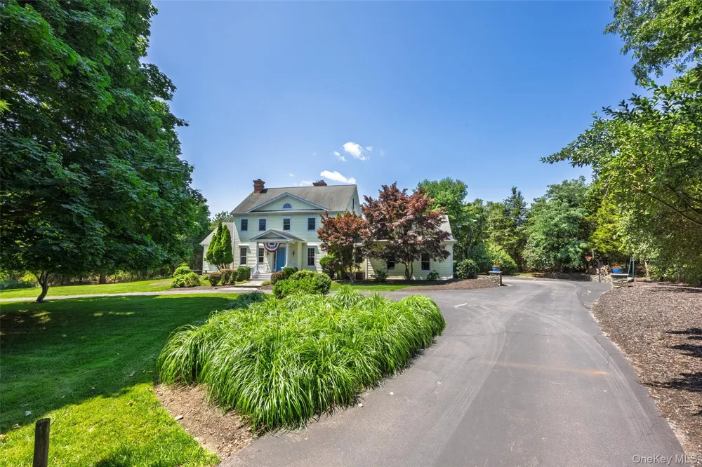 1492 Skunk Lane Cutchogue, NY 11935
