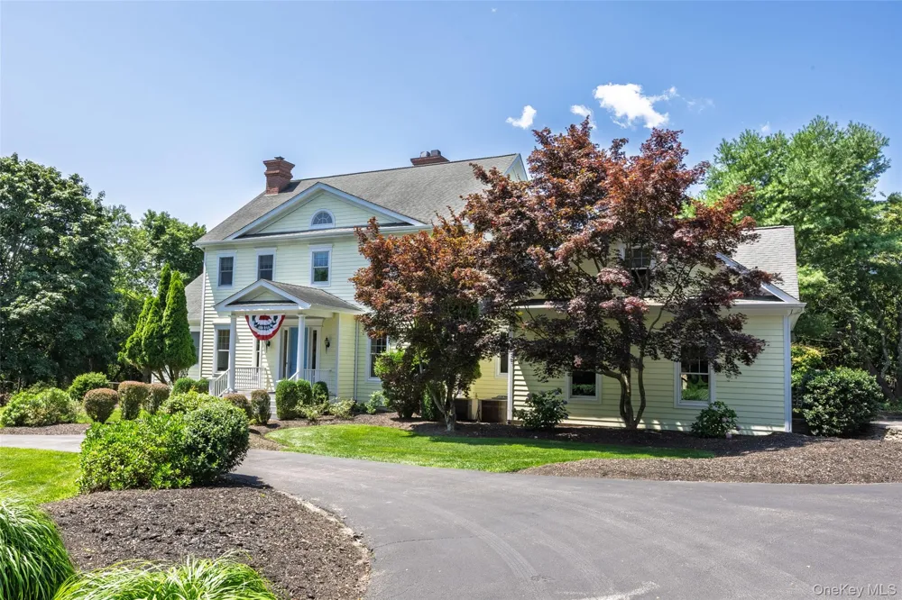 1492 Skunk Lane Cutchogue, NY 11935