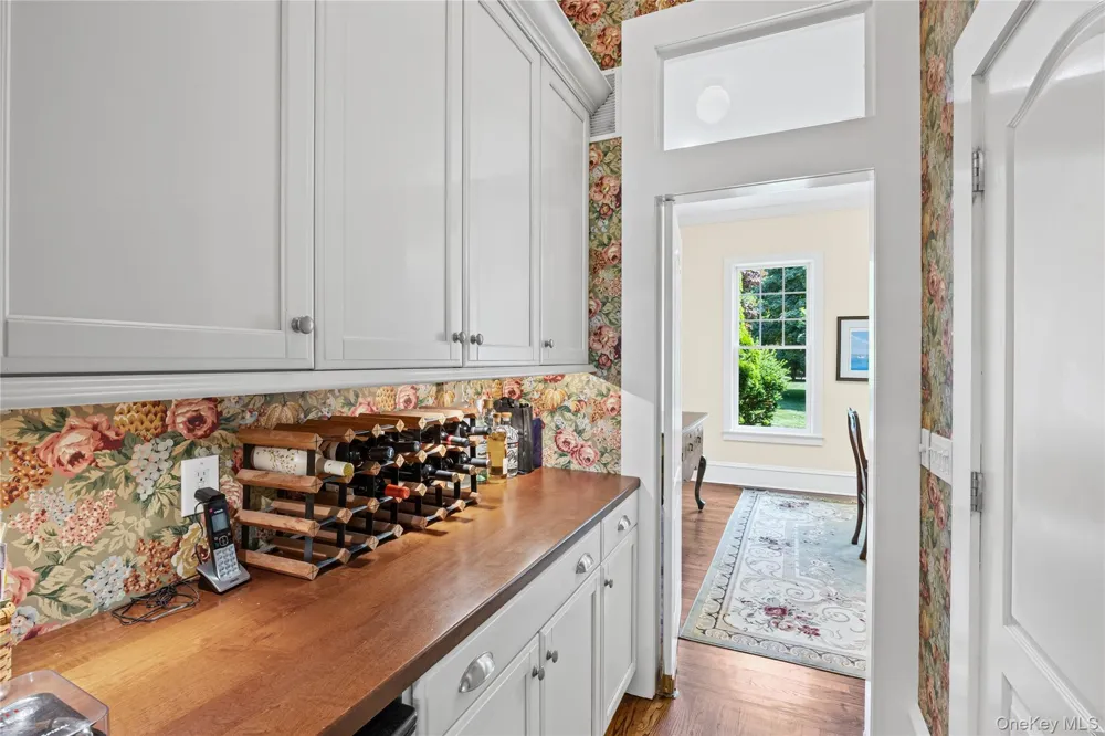 1492 Skunk Lane Cutchogue, NY 11935