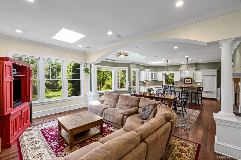 1492 Skunk Lane Cutchogue, NY 11935