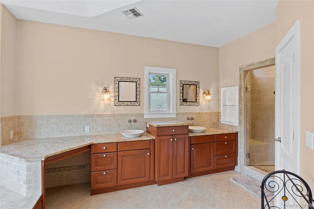 1492 Skunk Lane Cutchogue, NY 11935