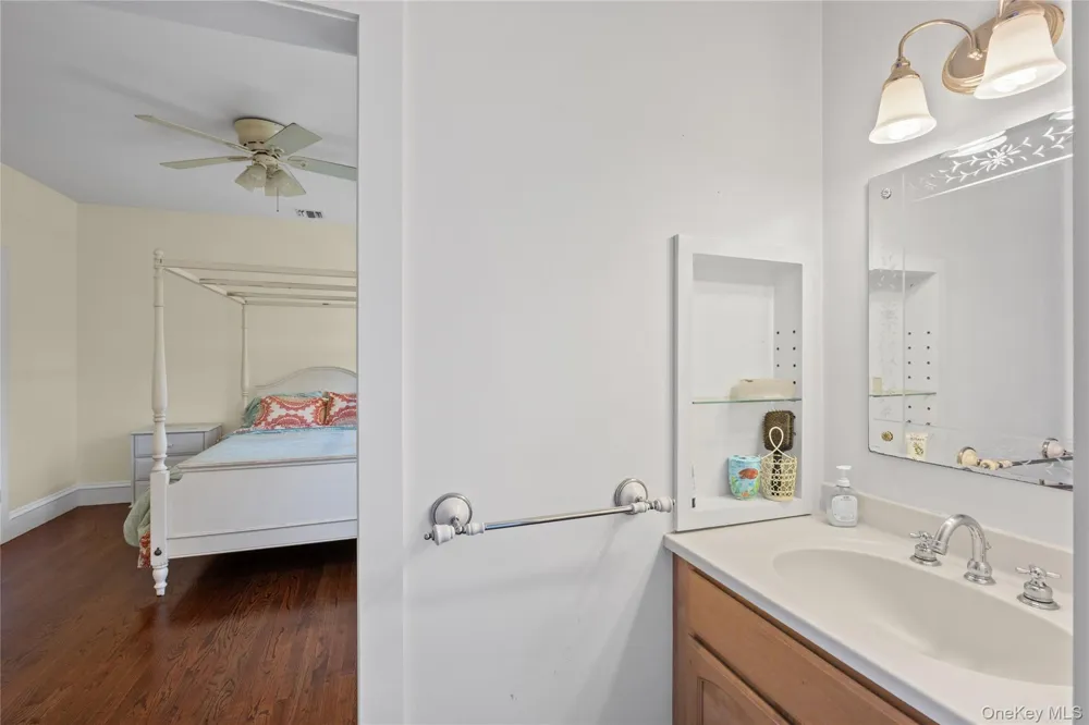 1492 Skunk Lane Cutchogue, NY 11935