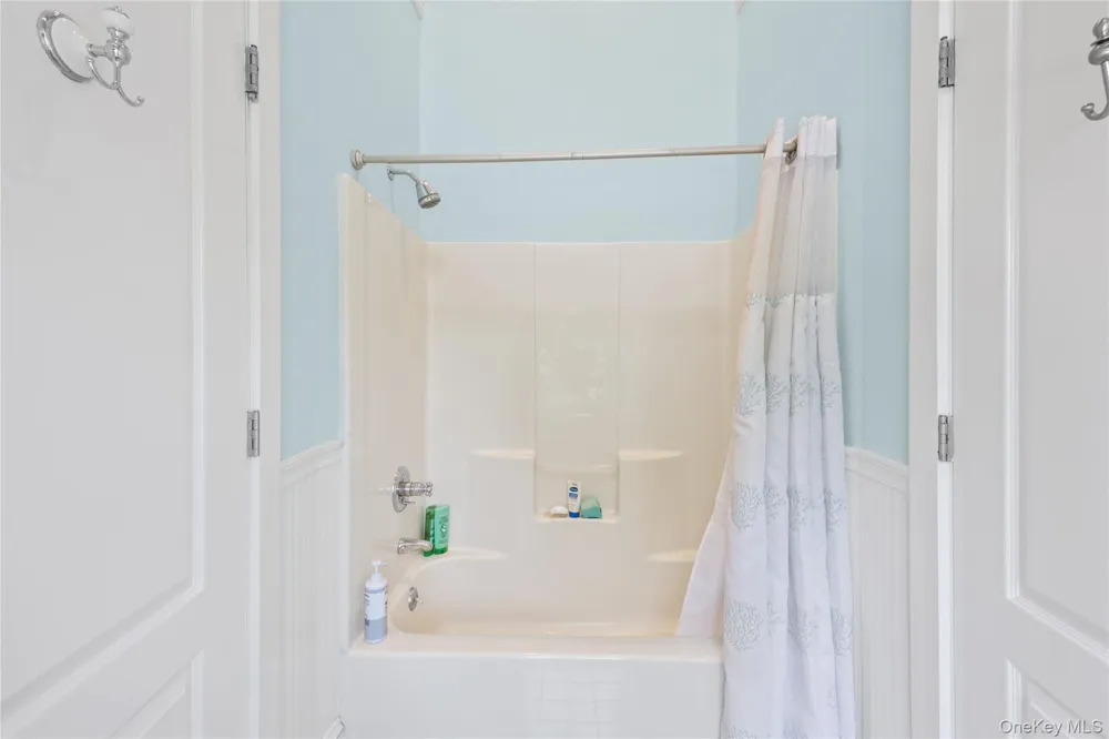 1492 Skunk Lane Cutchogue, NY 11935