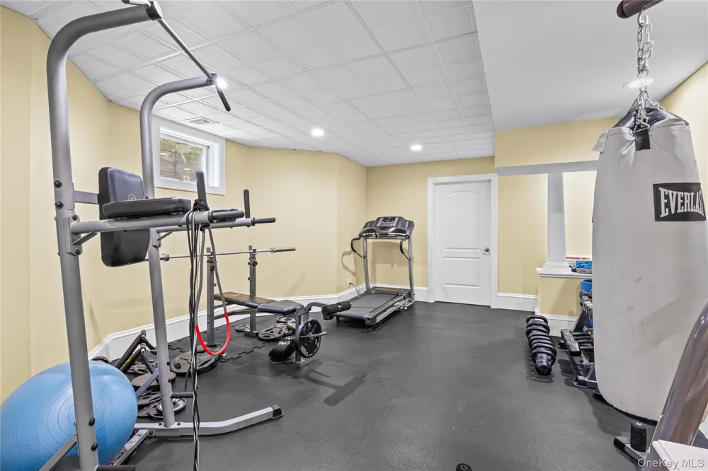1492 Skunk Lane Cutchogue, NY 11935