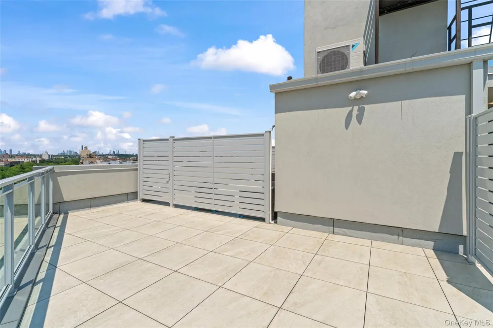733 Ocean Parkway #7C Brooklyn, NY 11230