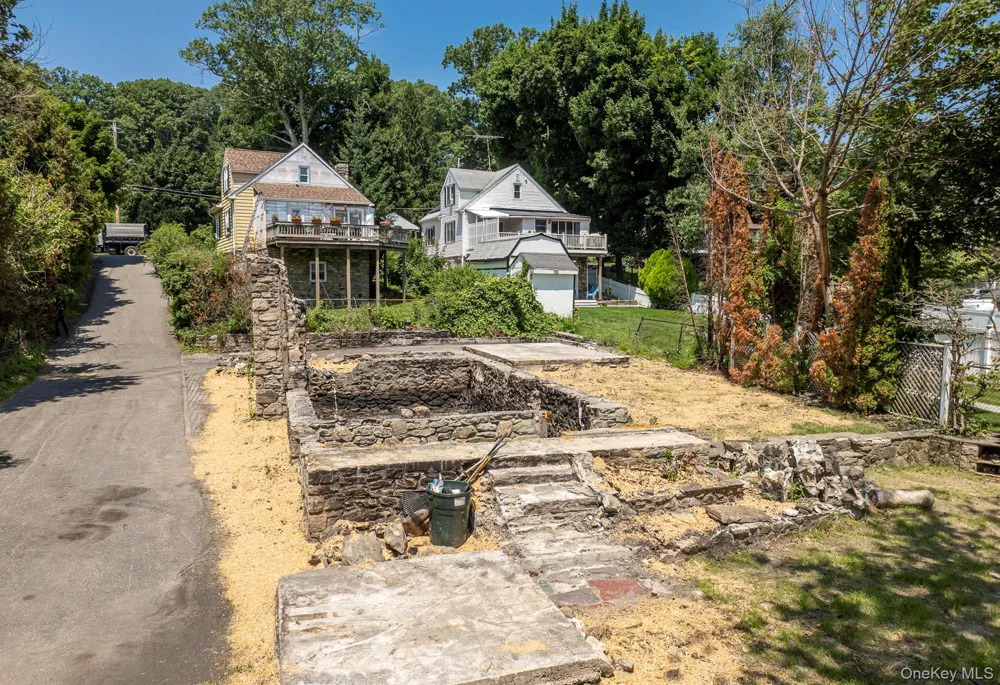 68 W Lake Boulevard Mahopac, NY 10541