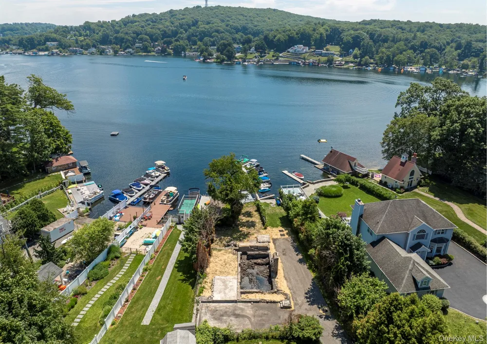 68 W Lake Boulevard Mahopac, NY 10541