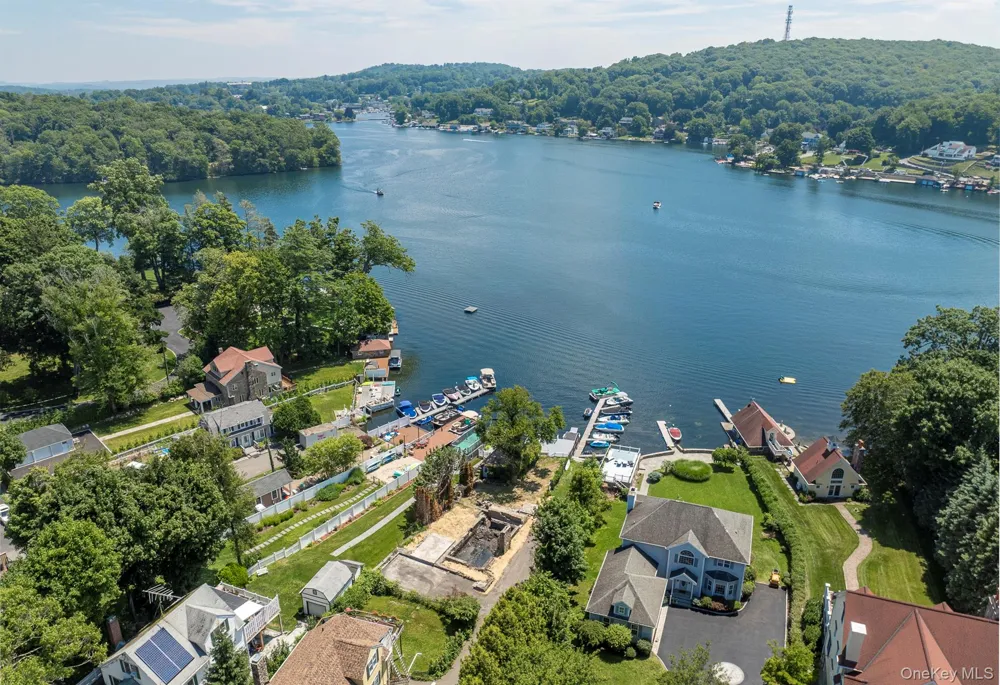 68 W Lake Boulevard Mahopac, NY 10541