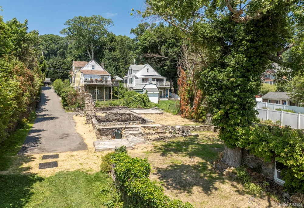 68 W Lake Boulevard Mahopac, NY 10541