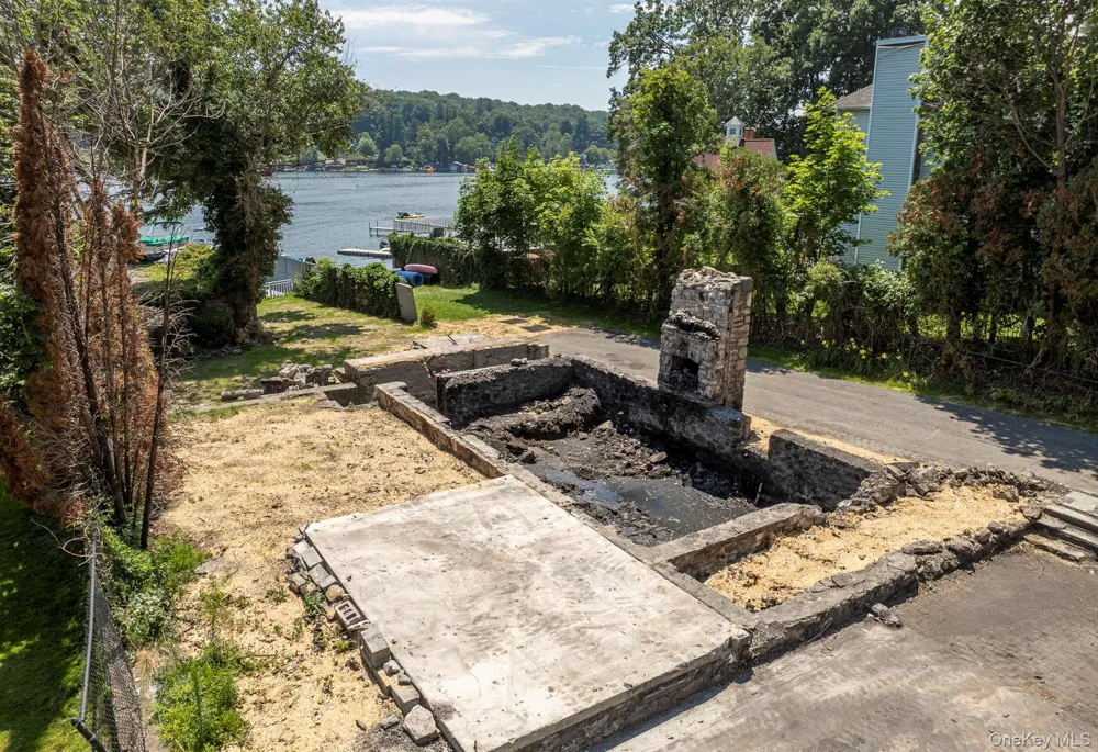 68 W Lake Boulevard Mahopac, NY 10541