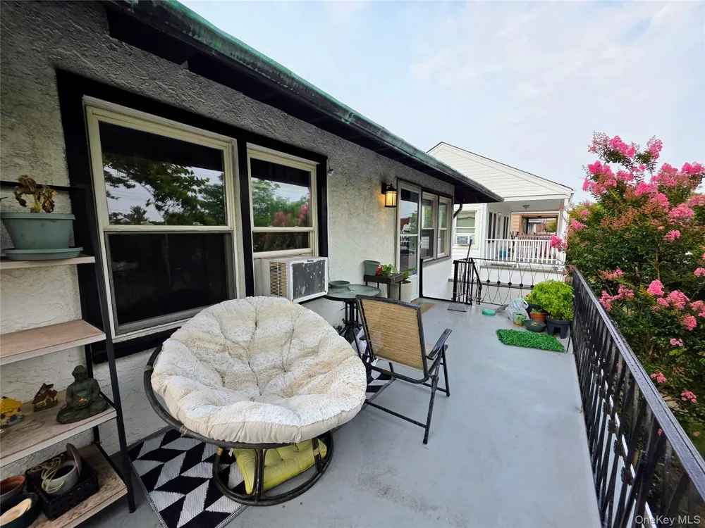 537 E Chester Street Long Beach, NY 11561