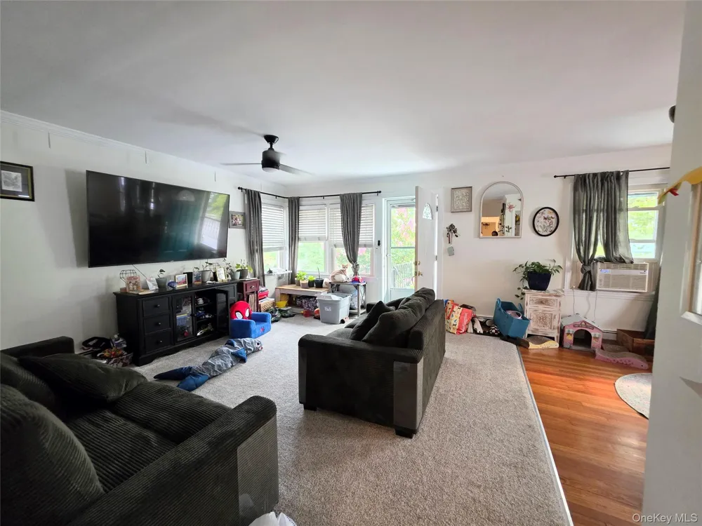 537 E Chester Street Long Beach, NY 11561