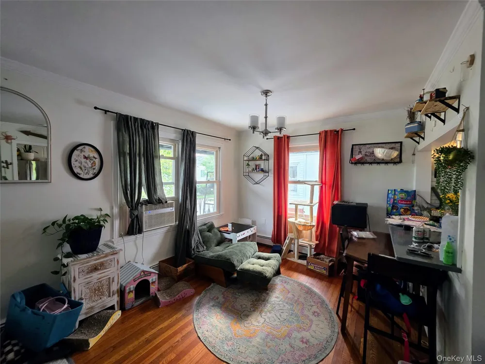 537 E Chester Street Long Beach, NY 11561