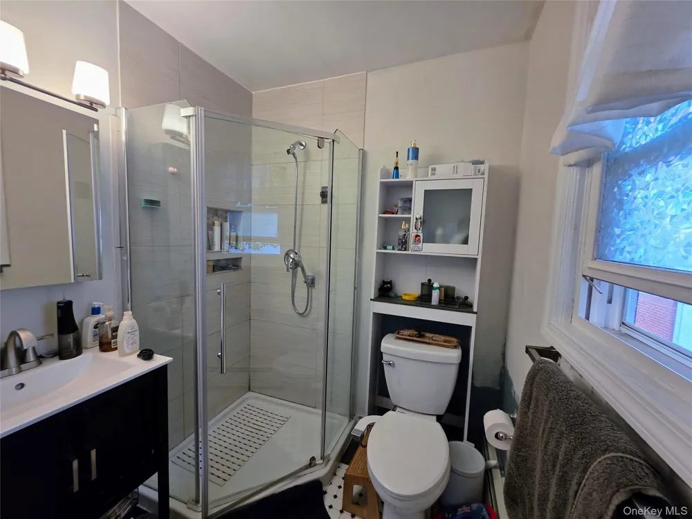 537 E Chester Street Long Beach, NY 11561