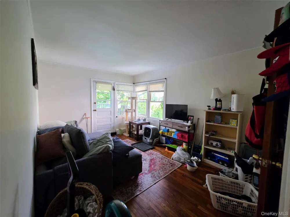 537 E Chester Street Long Beach, NY 11561